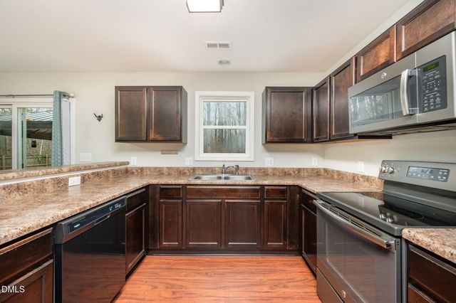 107 Deena Court, Mebane, NC 27302