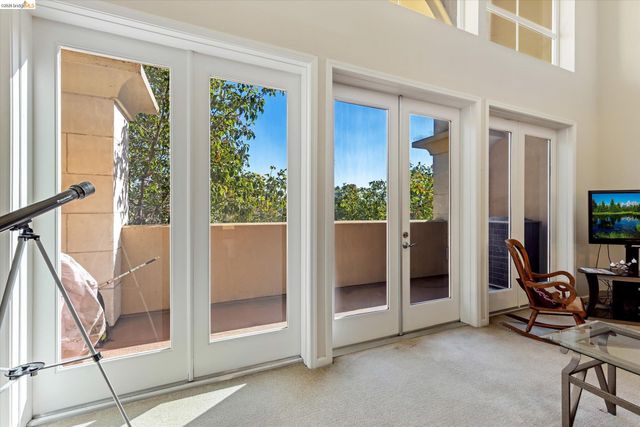 88 E 6Th St 215, Pittsburg, CA 94565