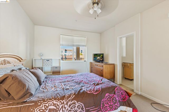 88 E 6Th St 215, Pittsburg, CA 94565