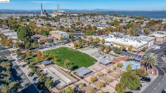 88 E 6Th St 215, Pittsburg, CA 94565