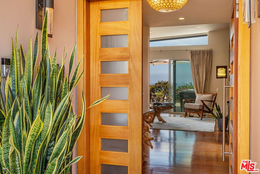 Image 7 of property listing at 6262 Trancas Canyon Road, Malibu, CA 90265