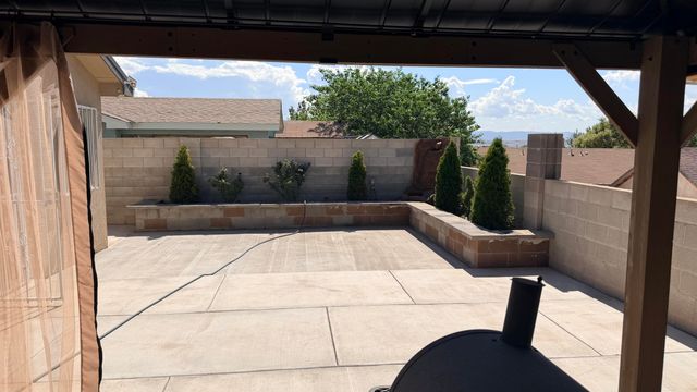 7800 Autumn Canyon Road SW, Albuquerque, NM 87121