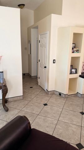 7800 Autumn Canyon Road SW, Albuquerque, NM 87121