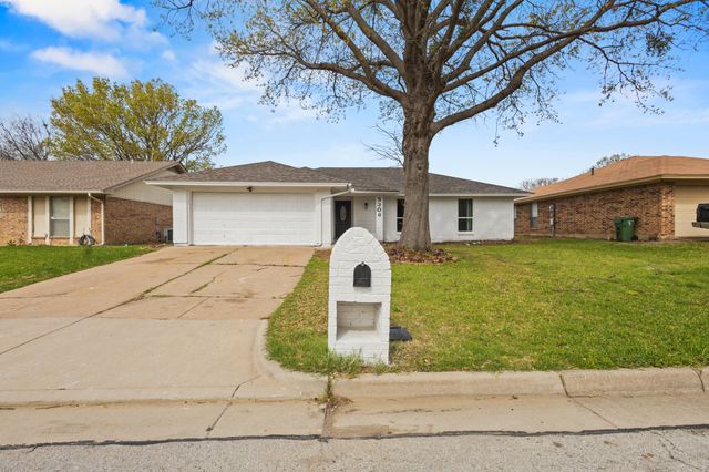 5306 Tamarack Court, Arlington, TX 76018