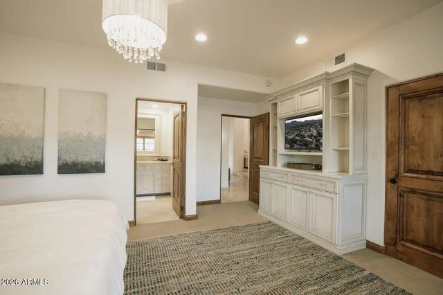 9414 N 53RD Place 2, Paradise Valley, AZ 85253
