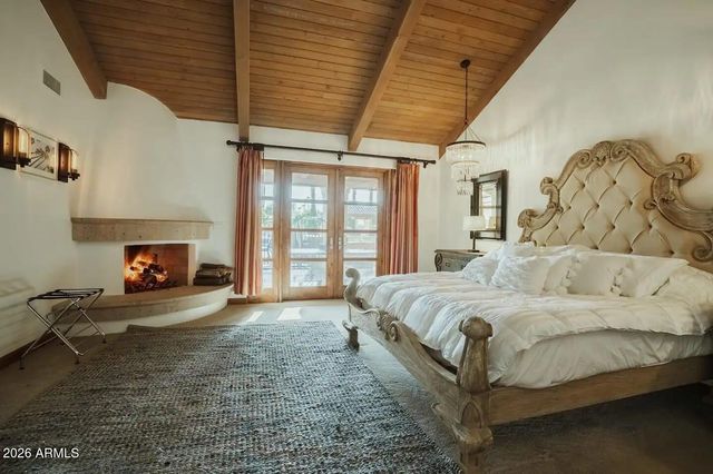 9414 N 53RD Place 2, Paradise Valley, AZ 85253