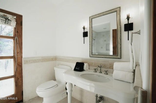 9414 N 53RD Place 2, Paradise Valley, AZ 85253