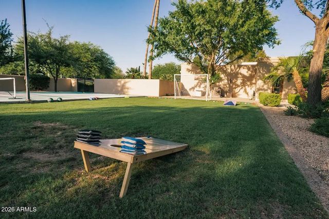 9414 N 53RD Place 2, Paradise Valley, AZ 85253