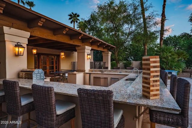 9414 N 53RD Place 2, Paradise Valley, AZ 85253