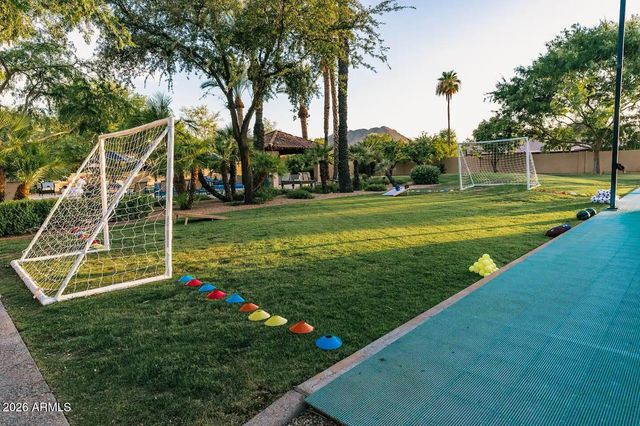 9414 N 53RD Place 2, Paradise Valley, AZ 85253