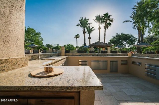 9414 N 53RD Place 2, Paradise Valley, AZ 85253