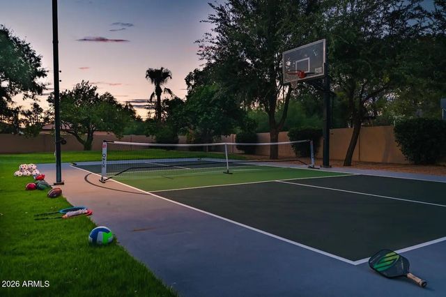 9414 N 53RD Place 2, Paradise Valley, AZ 85253