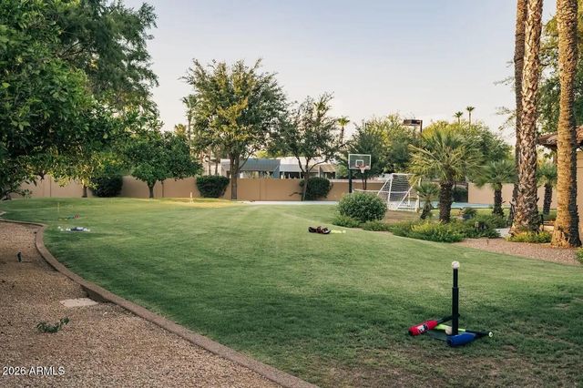 9414 N 53RD Place 2, Paradise Valley, AZ 85253