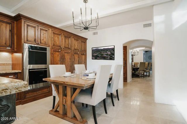 9414 N 53RD Place 2, Paradise Valley, AZ 85253