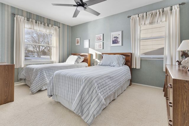 620 Chelmsford Lane, Elk Grove Village, IL 60007