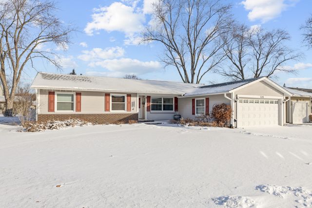 620 Chelmsford Lane, Elk Grove Village, IL 60007