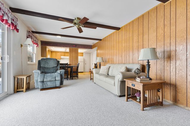 620 Chelmsford Lane, Elk Grove Village, IL 60007