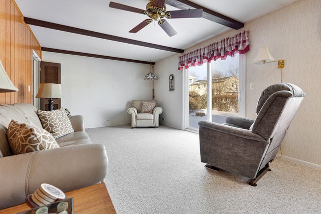 620 Chelmsford Lane, Elk Grove Village, IL 60007