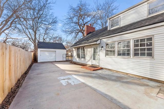 621 S Chautauqua Ave, Wichita, KS 67211