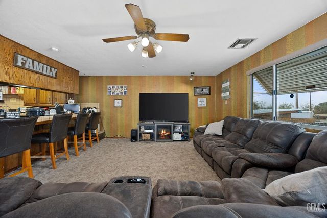 410 Eastern Avenue, Taft, CA 93268