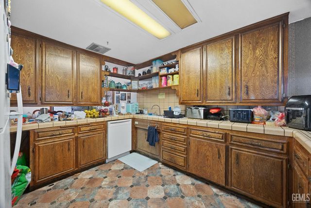 410 Eastern Avenue, Taft, CA 93268