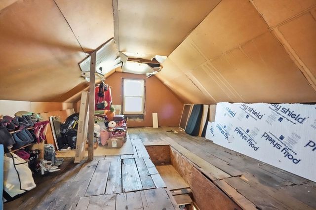 34 Plympton St, New Bedford, MA 02745