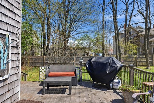 34 Plympton St, New Bedford, MA 02745