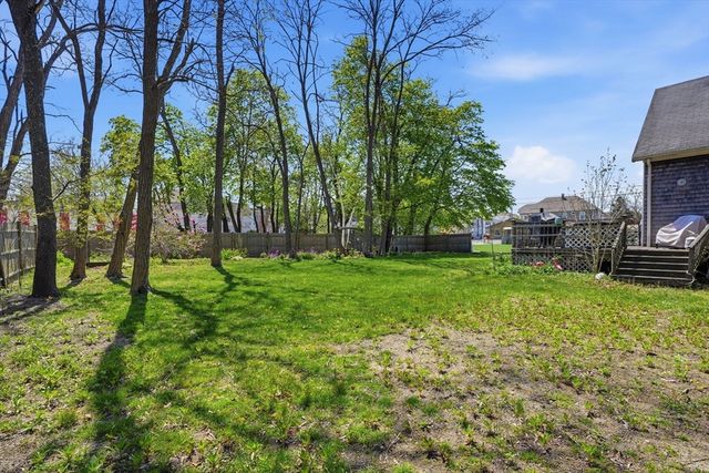 34 Plympton St, New Bedford, MA 02745