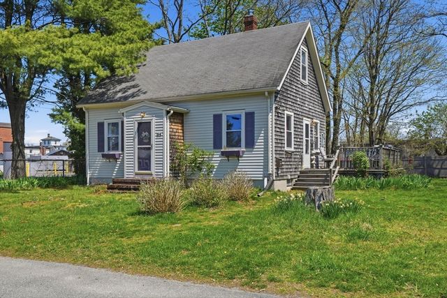 34 Plympton St, New Bedford, MA 02745