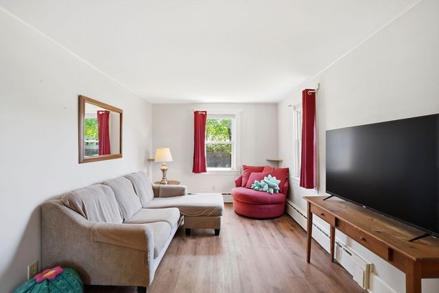 34 Plympton St, New Bedford, MA 02745