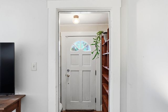34 Plympton St, New Bedford, MA 02745
