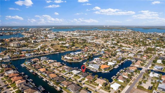 409 Waterleaf CT, Marco Island, FL 34145