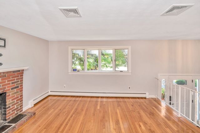 11 Coweeset Dr, Brockton, MA 02301