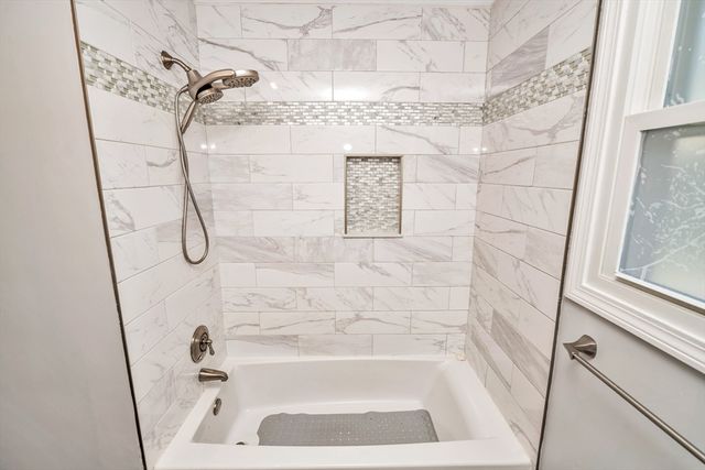 11 Coweeset Dr, Brockton, MA 02301