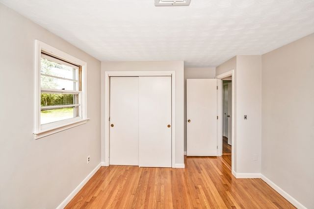 11 Coweeset Dr, Brockton, MA 02301