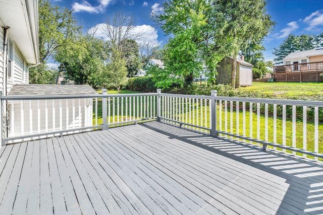 11 Coweeset Dr, Brockton, MA 02301