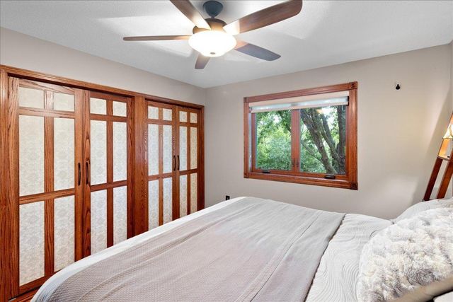 38288 Hillshire Avenue, North Branch, MN 55056