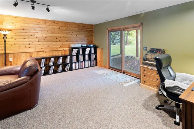38288 Hillshire Avenue, North Branch, MN 55056