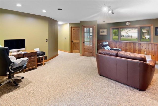 38288 Hillshire Avenue, North Branch, MN 55056