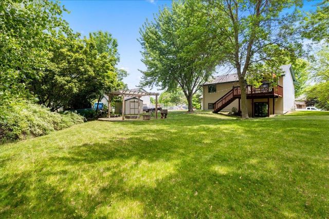38288 Hillshire Avenue, North Branch, MN 55056