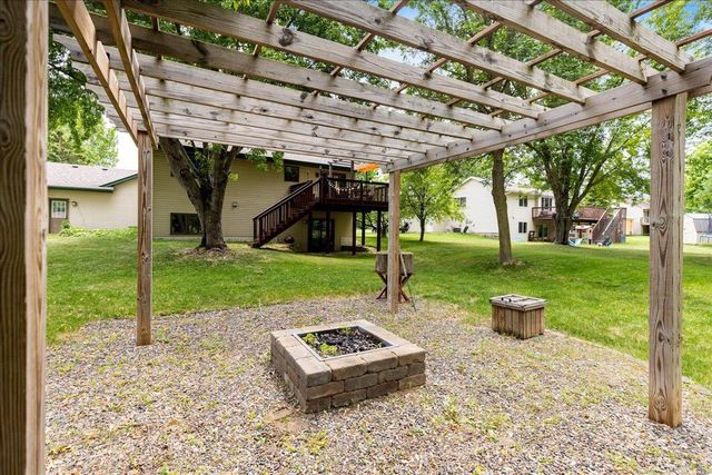 38288 Hillshire Avenue, North Branch, MN 55056