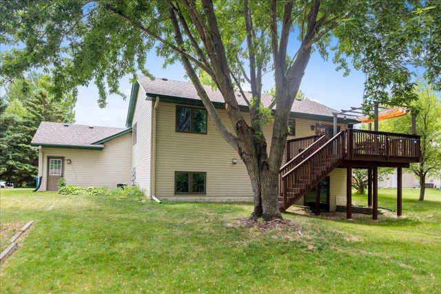 38288 Hillshire Avenue, North Branch, MN 55056