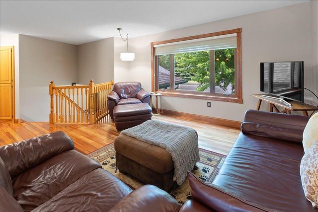 38288 Hillshire Avenue, North Branch, MN 55056