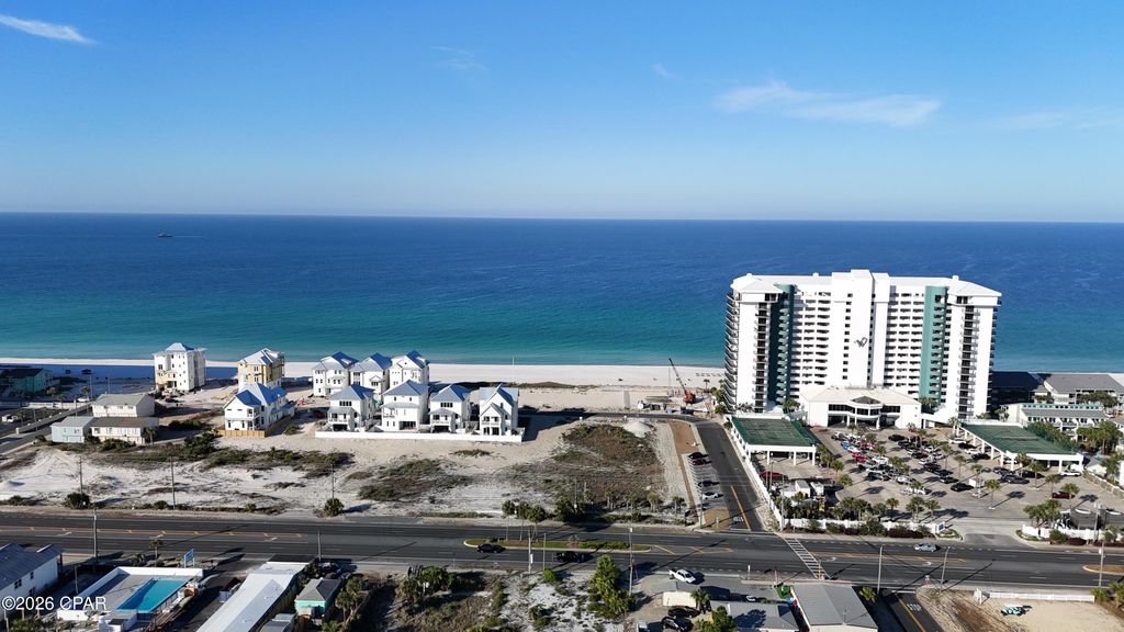 Image 2 of property listing at 6025 Hilltop Avenue, Panama City Beach, FL 32408