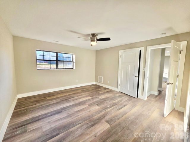 78 St. Charles Court, Hickory, NC 28601