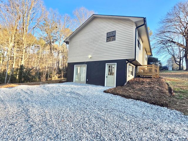 78 St. Charles Court, Hickory, NC 28601