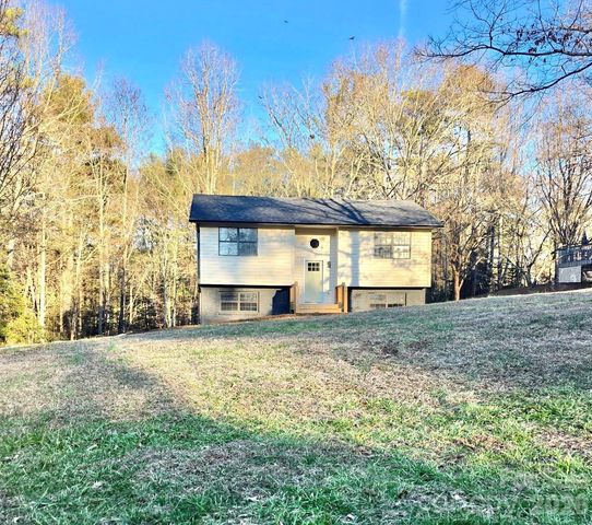 78 St. Charles Court, Hickory, NC 28601