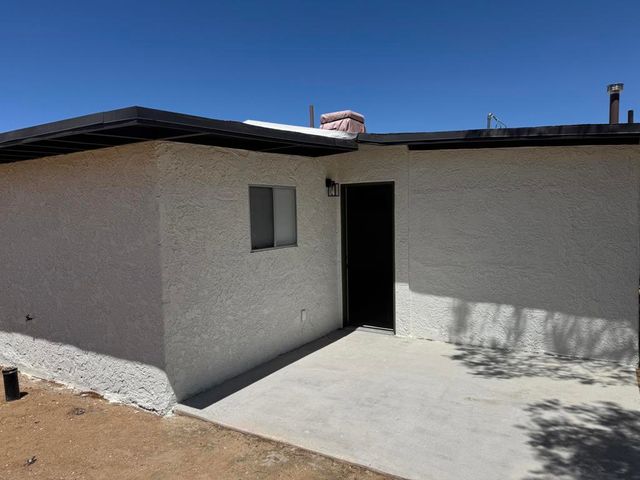788 Cambria Avenue, Landers, CA 92285