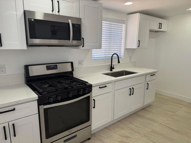 788 Cambria Avenue, Landers, CA 92285