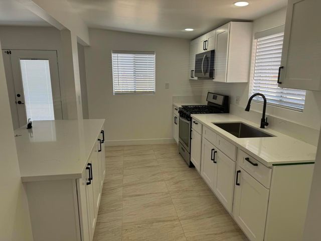 788 Cambria Avenue, Landers, CA 92285